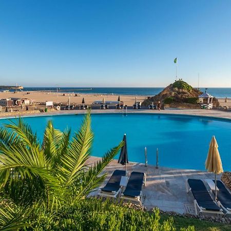 Algarve Casino Hotel Portimão Exterior foto The beach of the resort